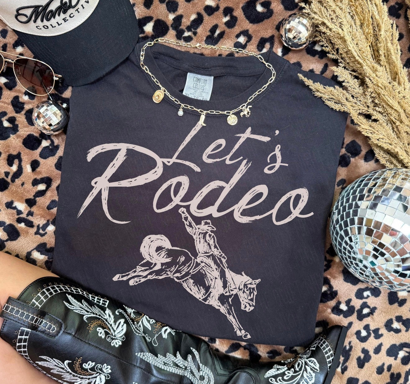 Let's Rodeo Comfort Color Tee (pepper)